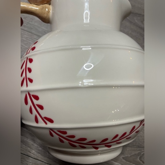 Home Etc Pitcher Baseball Shaped Bat & Mitt Handmade/Painted 2 Quarts 8” Tall - Picture 11 of 12